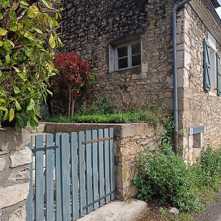 Les Pieds Dans L'Eau, Gite Le Blagour Lachapelle-Auzac Exterior photo