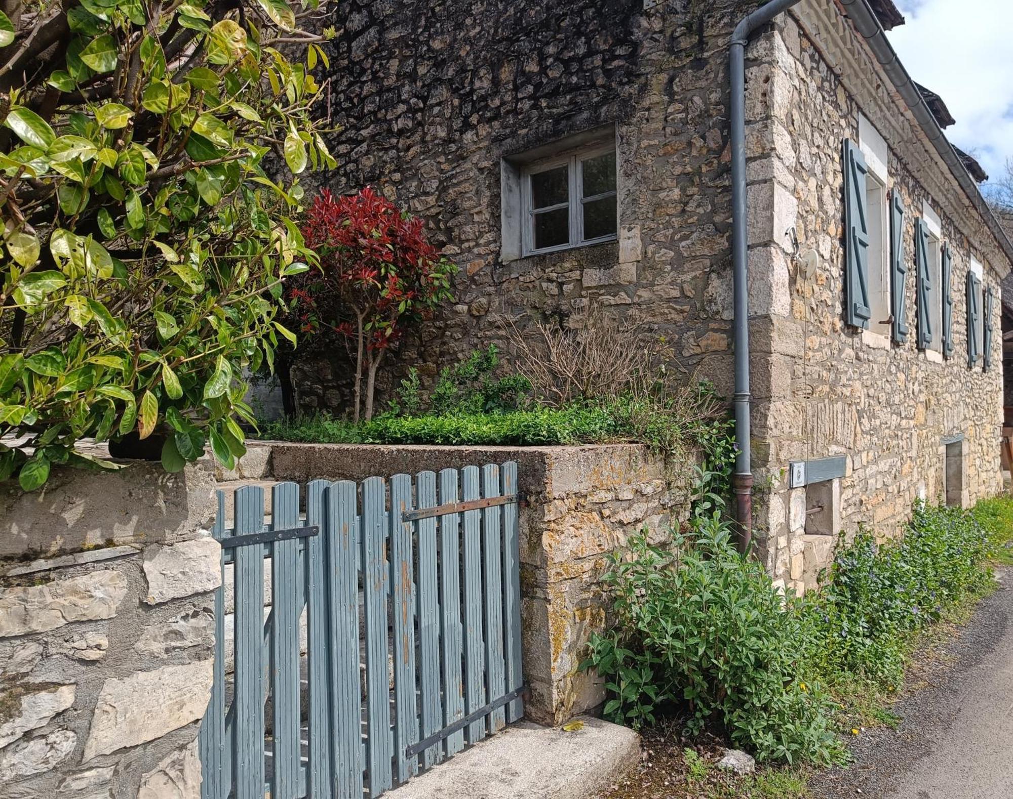 Les Pieds Dans L'Eau, Gite Le Blagour Lachapelle-Auzac Exterior photo